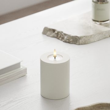 LED-Kerze D7,5 x 10 cm - Deluxe Echtwachs - Realistische 3D Flamme - Nordicflame-de