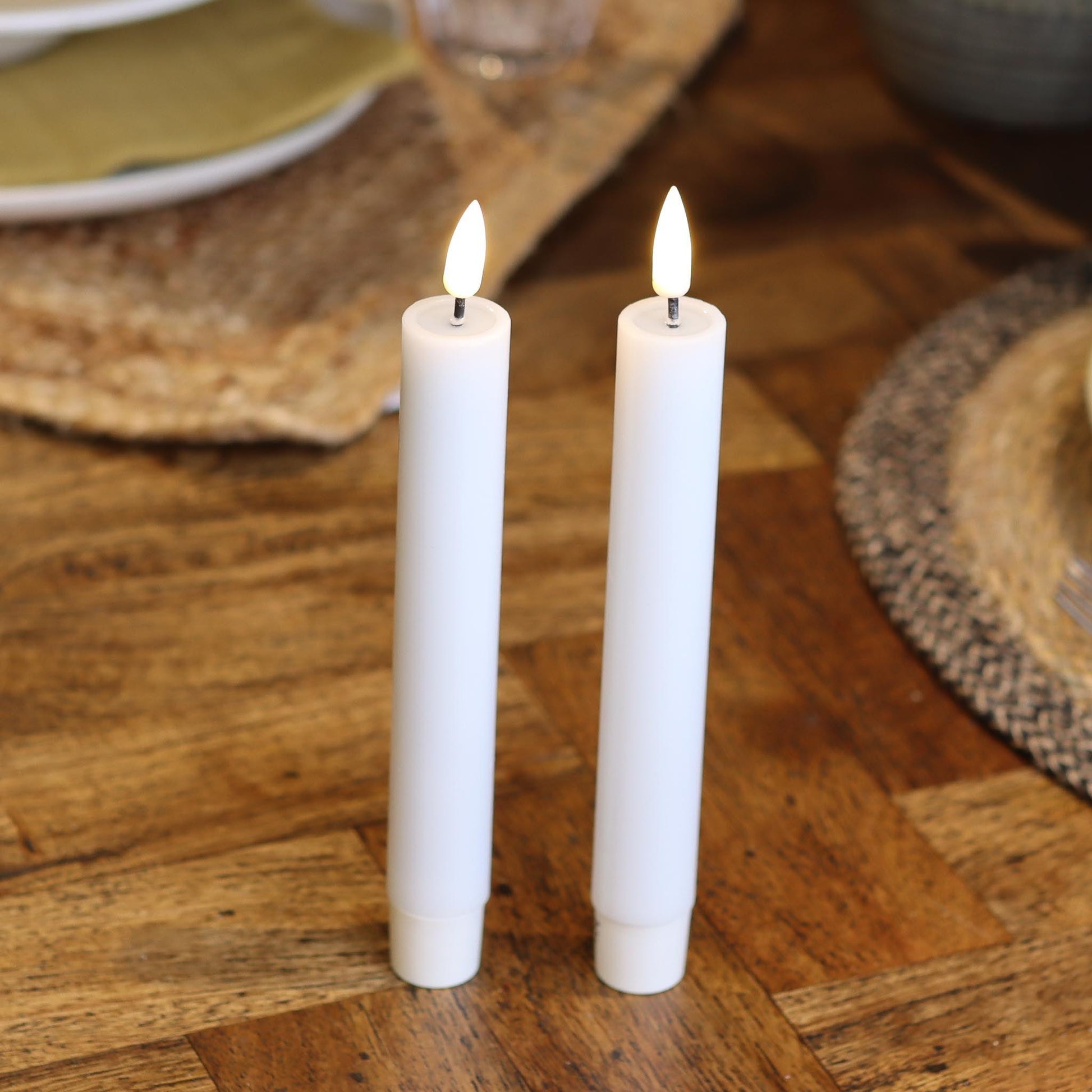 LED Stabkerzen 2 stück D2,2 x 15 cm - Tafelkerzen 3D Flamme – Jetzt entdecken | Schnelle Lieferung & sichere Zahlung