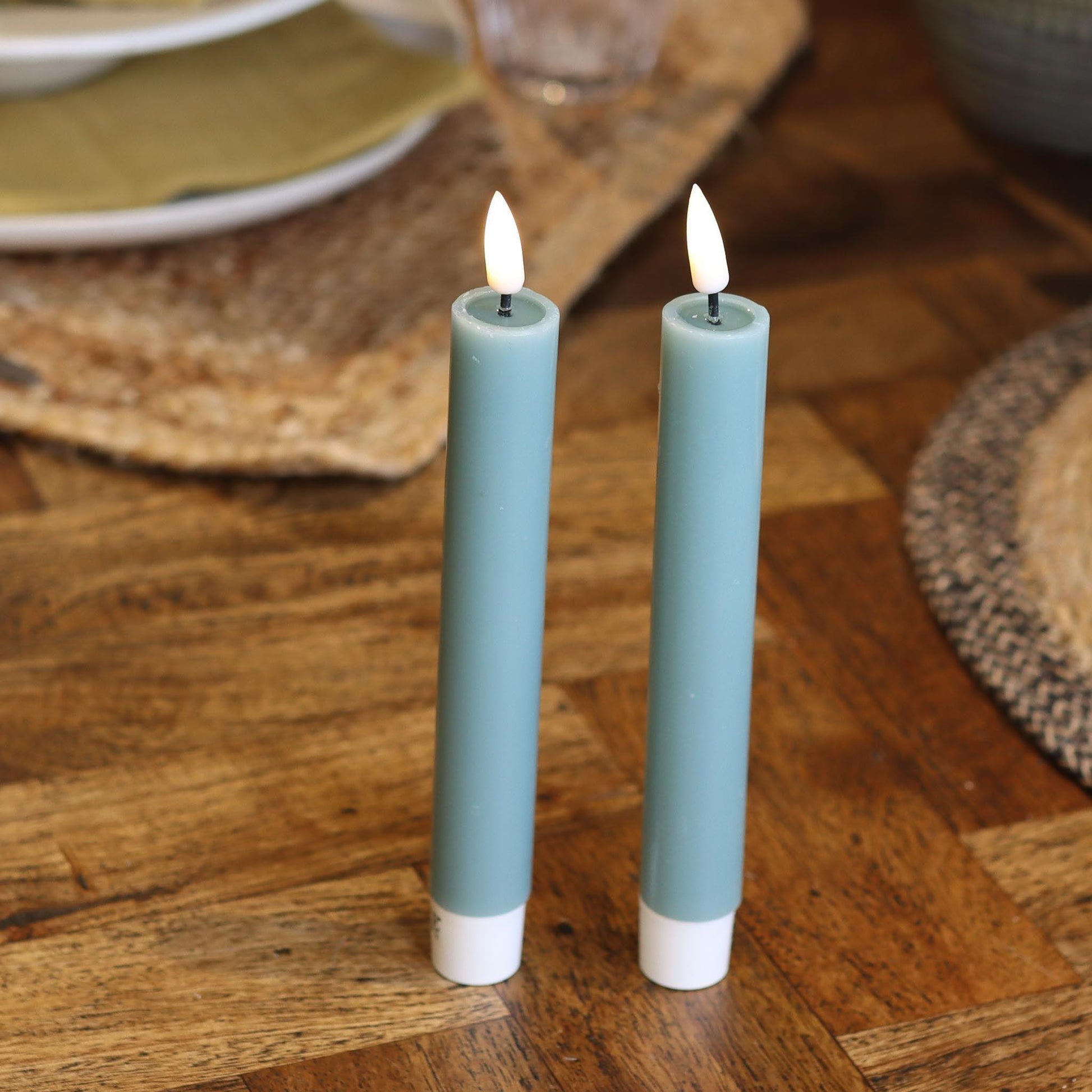 LED Stabkerzen 2 stück D2,2 x 15 cm - Tafelkerzen 3D Flamme – Jetzt entdecken | Schnelle Lieferung & sichere Zahlung