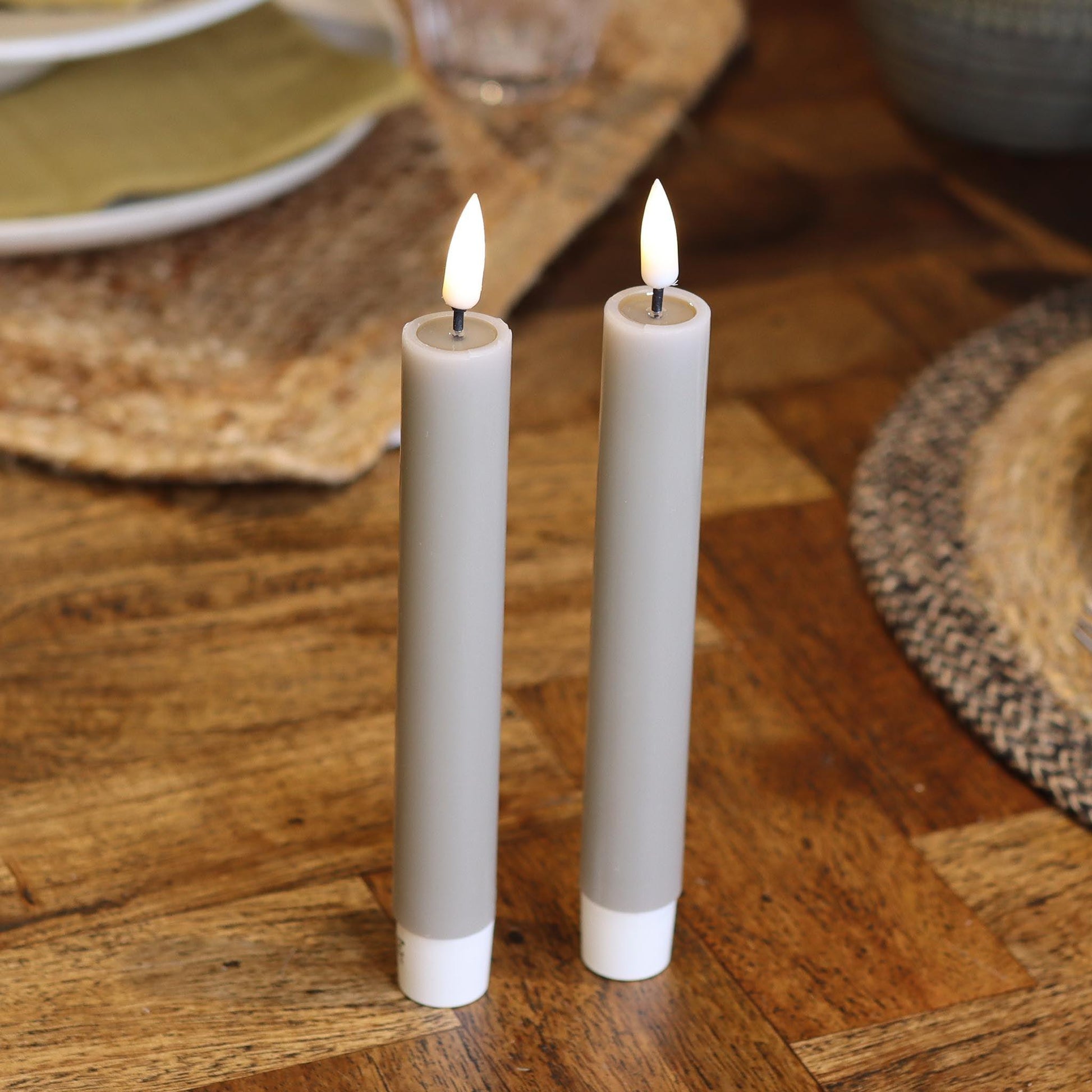 LED Stabkerzen 2 stück D2,2 x 15 cm - Tafelkerzen 3D Flamme – Jetzt entdecken | Schnelle Lieferung & sichere Zahlung