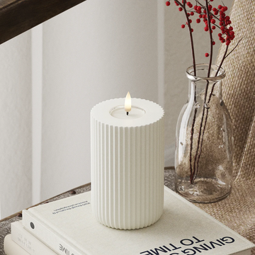 LED-kaars Geribbeld D8 x 12,5 cm - Echtwas - 3D-vlam