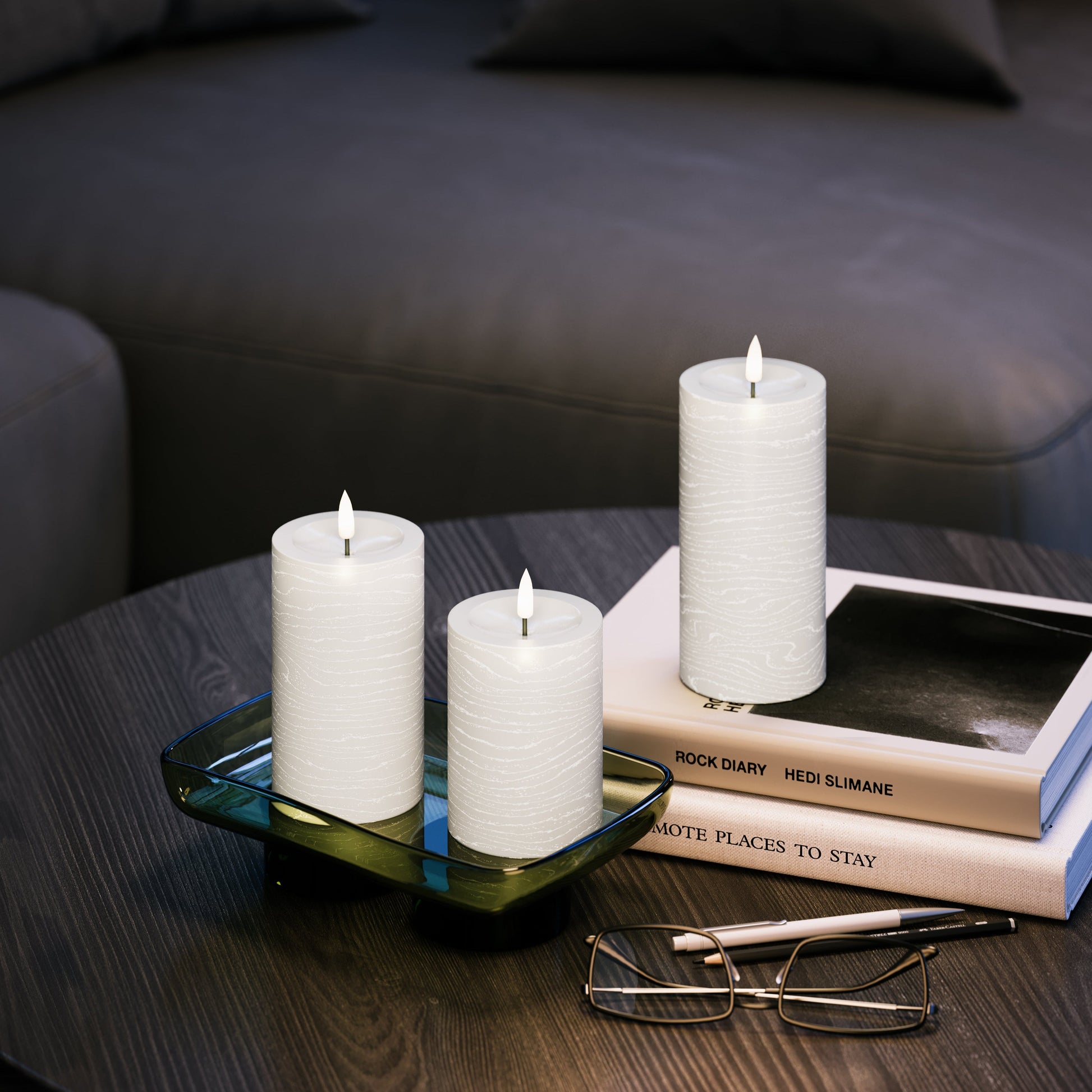 3er-Set LED Stumpenkerzen innen – Weiß mit Fernbedienung & realistischer 3D-Flamme - Nordicflame-de