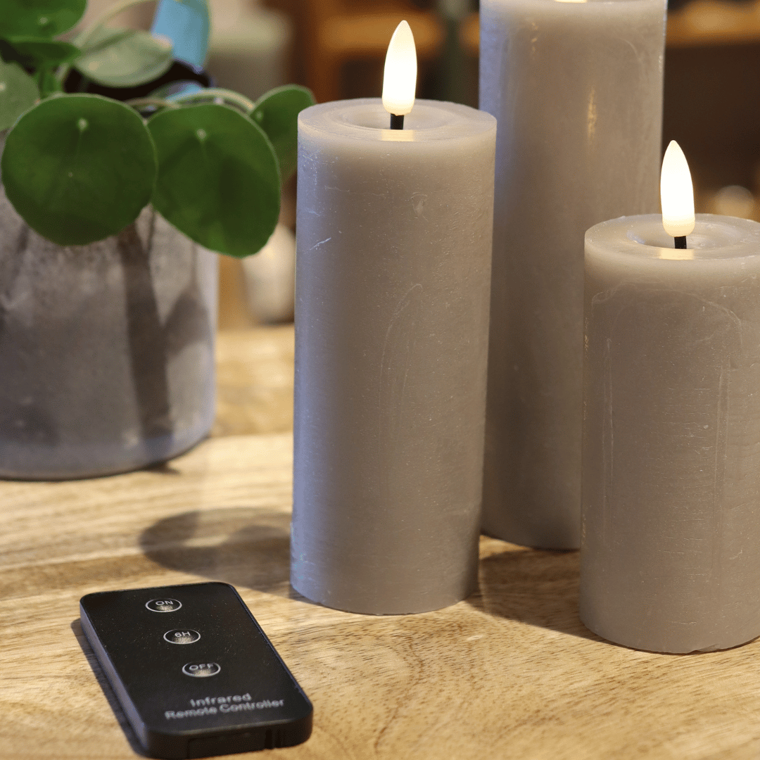 LED-Stumpenkerzen D5 - Set mit 3 Kerzen & Fernbedienung - Sandfarbene - Nordicflame-de