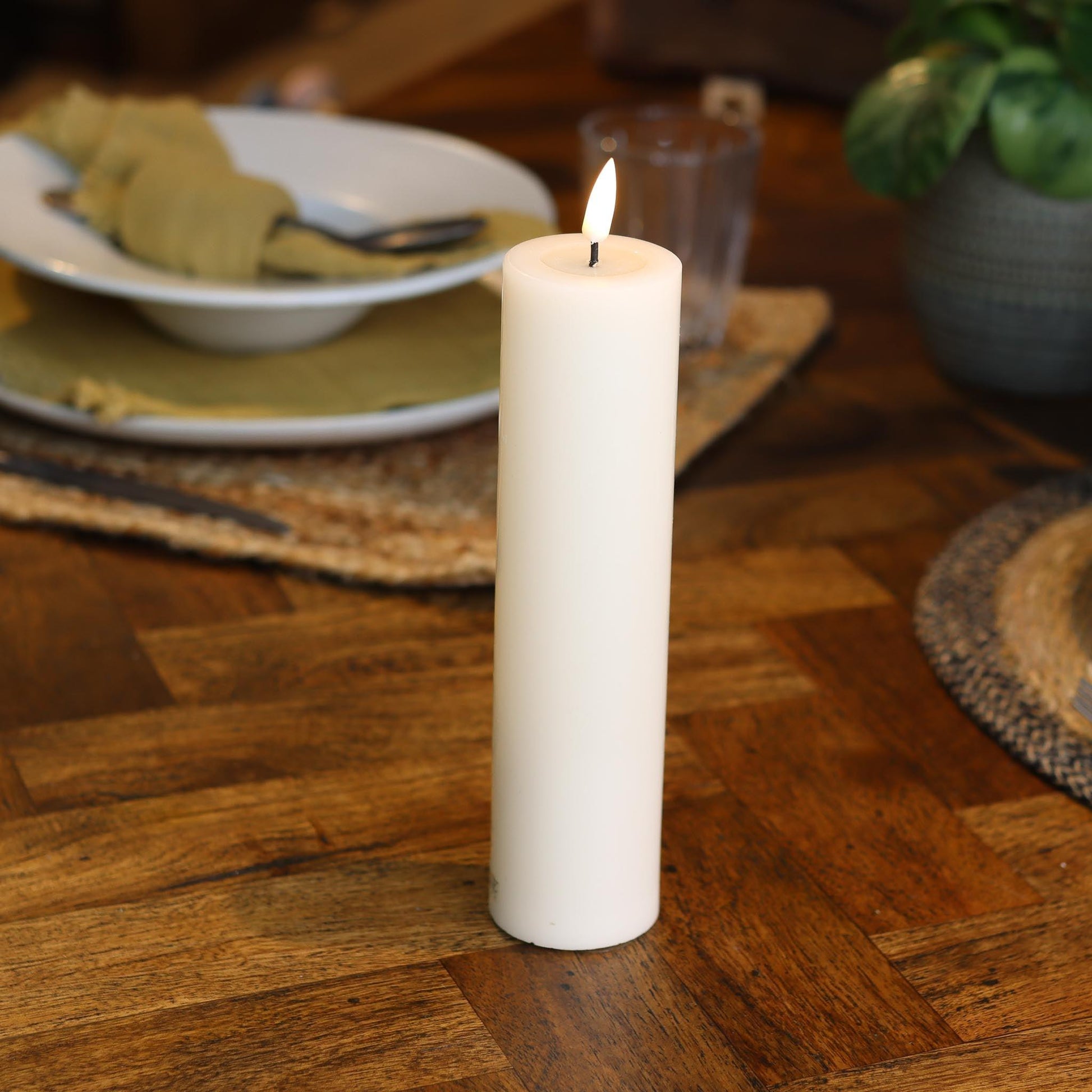 LED-Kerze D5 x 20 cm - Deluxe Echtwachs - Realistische 3D Flamme – Jetzt entdecken | Schnelle Lieferung & sichere Zahlung