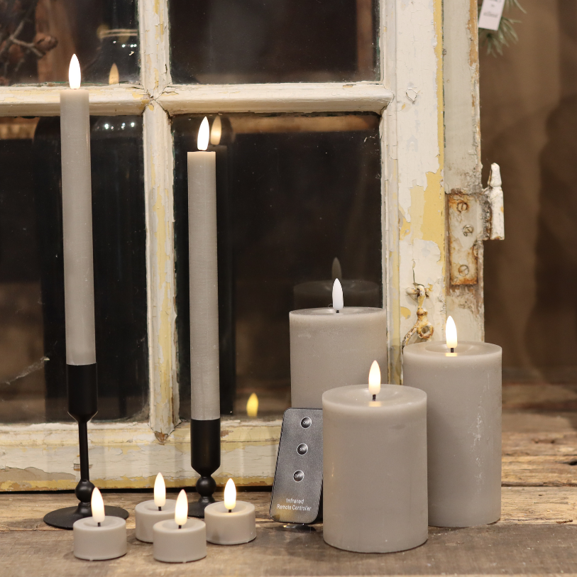 Großes LED-Kerzenset mit 9 Kerzen und Fernbedienung - Grau - Nordicflame-de