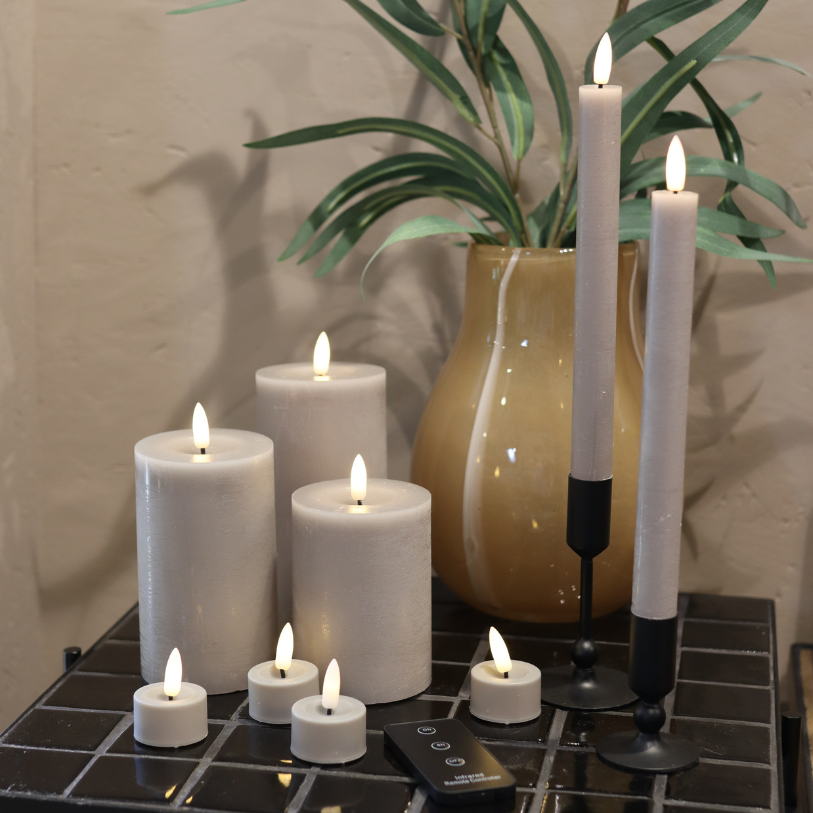 Großes LED-Kerzenset mit 9 Kerzen und Fernbedienung - Grau - Nordicflame-de